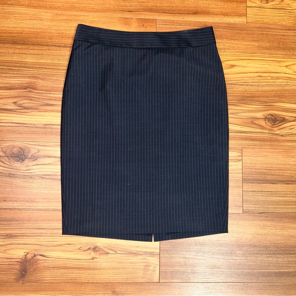 Ann Taylor Size 8 Navy Pinstripe Pencil Skirt Knee Length Work Office - Picture 9 of 13